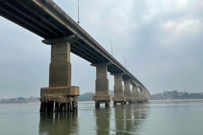 Cấm cầu Trung Hà, các phương tiện lưu thông qua lại Hà Nội - Phú Thọ thế nào? 1 17b9bb3bf074192a4065