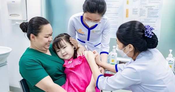 VNVC triển khai tiêm vắc-xin sốt xuất huyết đầu tiên tại Việt Nam 1 2 1726836607257994936511 184 0 1524 2560 crop 17268369828711052257451