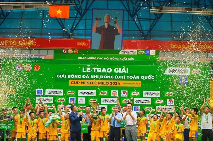 U11 SLNA bị tước chức vô địch toàn quốc vì gian lận tuổi 1 211bdfa994e67db824f7