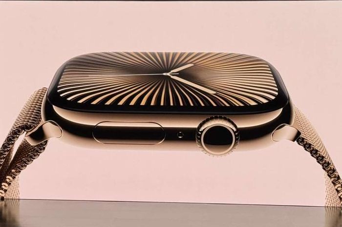 Apple Watch series 10: Kích thước lớn hơn, 3 phiên bản màu titan mới 1 23622e1a65558c0bd544