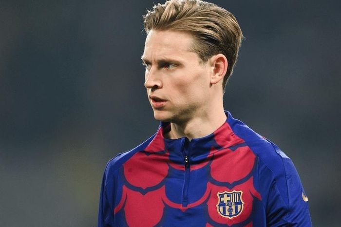 De Jong khiến Barca khó xử 1 236d56991dd6f488adc7