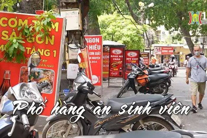 Phố hàng ăn sinh viên | Nhịp sống Hà Nội | 10/09/2024 1 2439ed2fa860413e1871