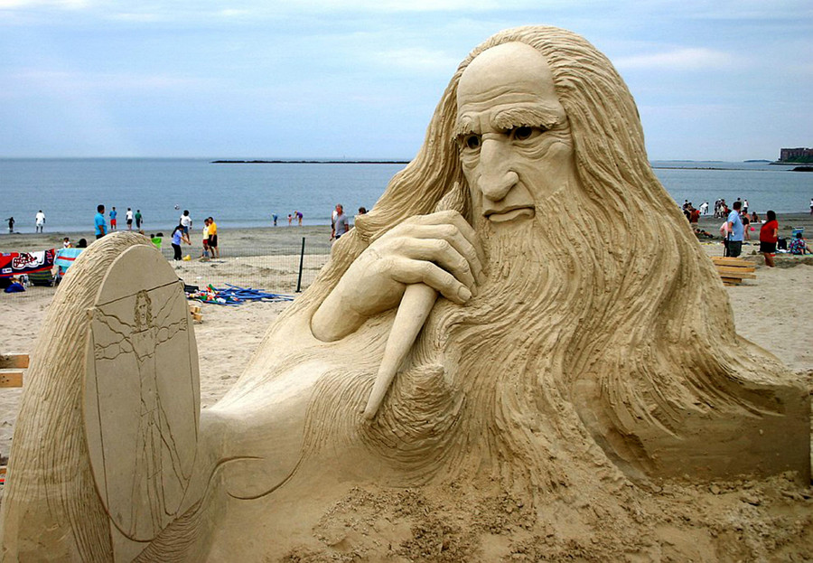 Tượng cát Leonardo da Vinci