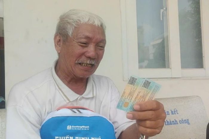 Gia đình 3 thế hệ không giấy tờ tùy thân: 'Ngày nhận thẻ căn cước là ngày vui nhất đời tôi' 1 49964f620b2de273bb3c