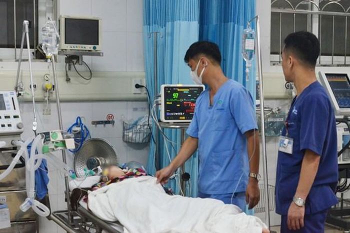 Sử dụng máy phát điện vì mất điện sau bão, 6 người bị ngộ độc khí CO 1 4c05d29c99d3708d29c2