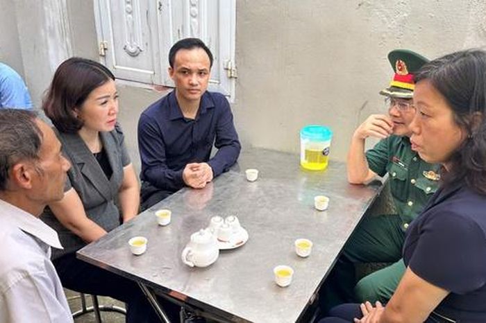Hội LHPN Ninh Bình thăm hỏi gia đình Thượng úy hy sinh trong lúc phòng, chống bão số 3 1 4f4dc6d78d9864c63d89