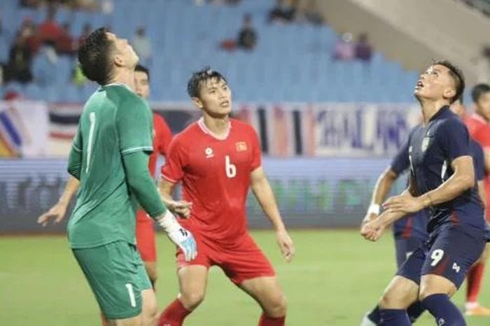 Tuyển Việt Nam thua đáng tiếc Thái Lan ở LPBank Cup 1 7183d172973d7e63272c