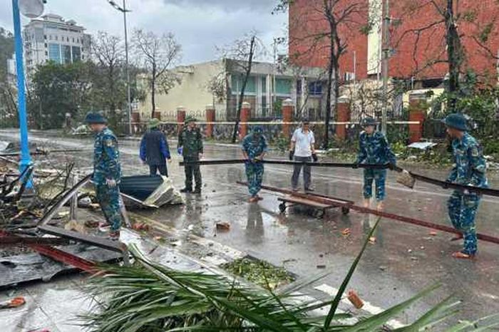 Hạ Long hỗ trợ kinh phí cho gia đình các nạn nhân sau bão số 3 1 789ab204f94b1015495a