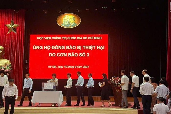 Học viện Chính trị quốc gia Hồ Chí Minh ủng hộ đồng bào bị ảnh hưởng bão số 3 1 94b0a571e03e0960502f