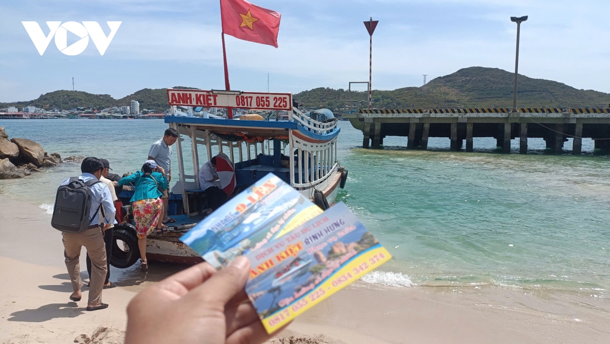 hon dao o tinh khanh hoa cam khai thac du lich nhung van tu phat don khach hinh anh 1