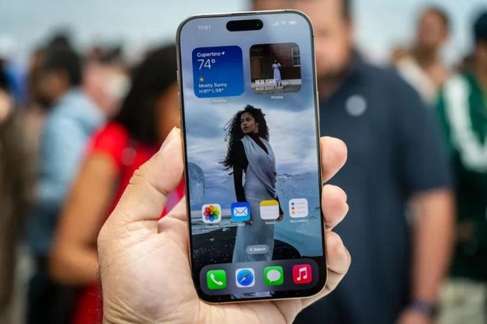 Trên tay iPhone 16 Pro Max 1 b13fce118a5e63003a4f