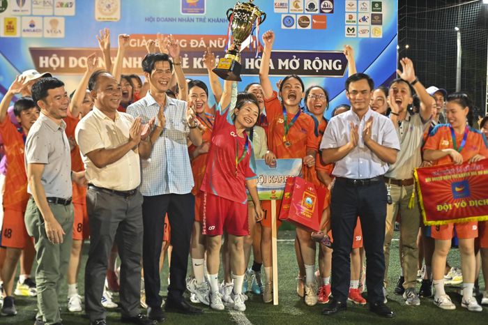 Đội bóng Kareb vô địch giải bóng đá nữ Hội Doanh nhân trẻ Khánh Hòa mở rộng, lần 1 1 cd20248361cc8892d1dd
