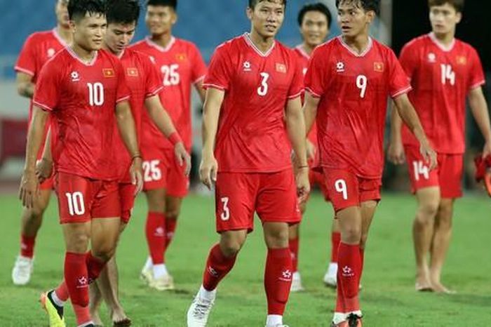 Tuyển Việt Nam - tuyển Thái Lan: Quang Hải, Tiến Linh đá chính 1 cd931bb95ef6b7a8eee7