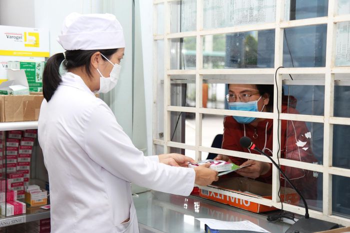 Ngành Y tế 'khát'… bác sĩ - Kỳ 2: Chế độ chưa đủ sức 'giữ chân' 1 e8907f173458dd068449