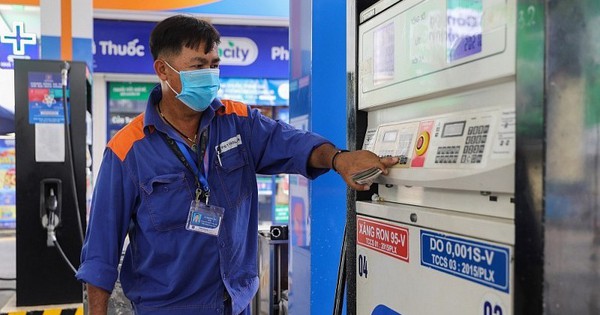Giá xăng "rơi" mạnh xuống mức 19.630 đồng/lít 1 gia xang 1681000129886232665730 28 0 447 800 crop 17261257019611930105843