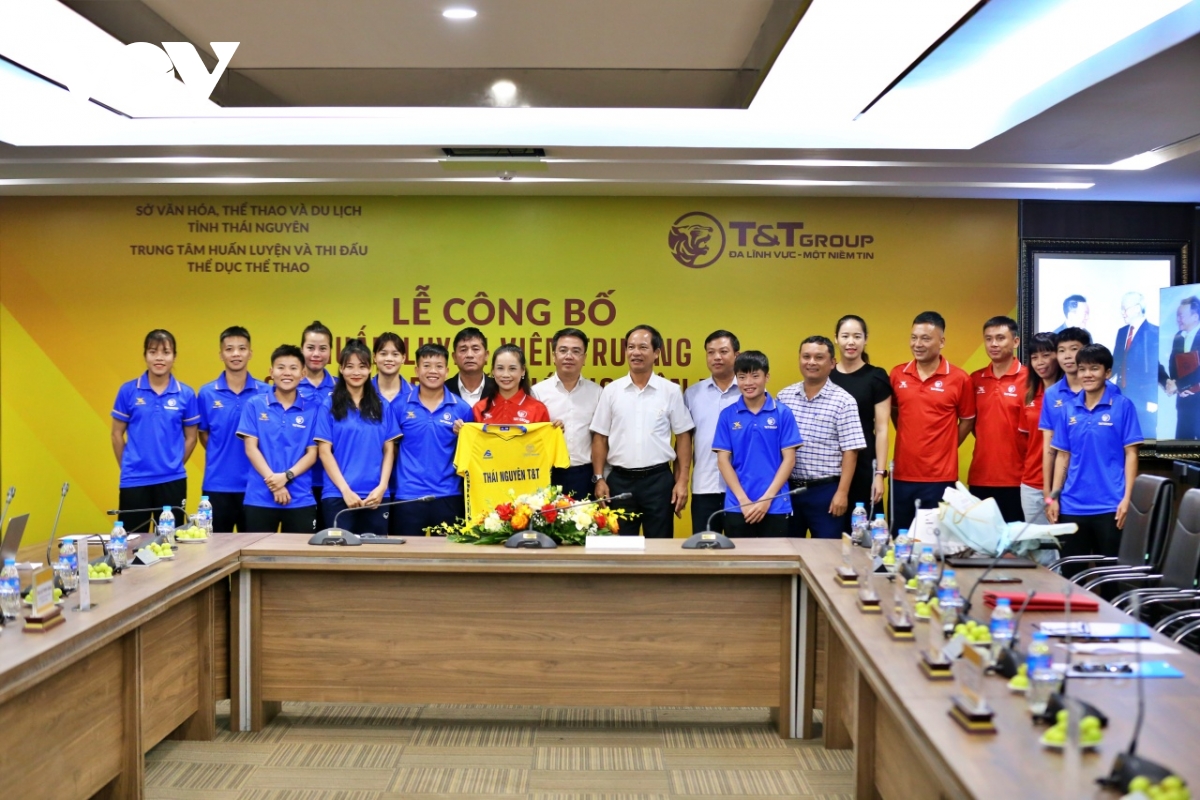 qua bong vang van thi thanh noi gi khi chinh thuc dan dat clb nu thai nguyen t t hinh anh 2