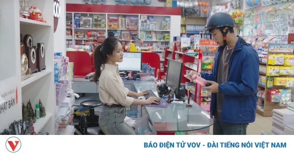 "Đi giữa trời rực rỡ" tập 42: Chải dành dụm tiền mua quà tặng Pu 1 rherher