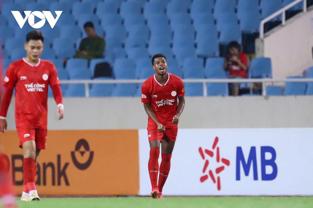 ket qua v-league hom nay 22 9 the cong viettel thang nguoc ha noi fc hinh anh 1
