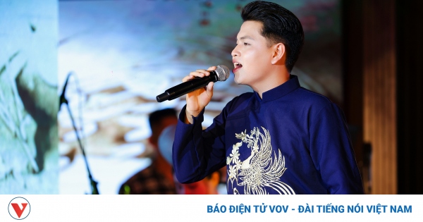 Vũ Minh Hiếu - Á quân Đỉnh cao âm nhạc thăng hoa cảm xúc trong minishow đầu tiên 1 vu minh hieu 2