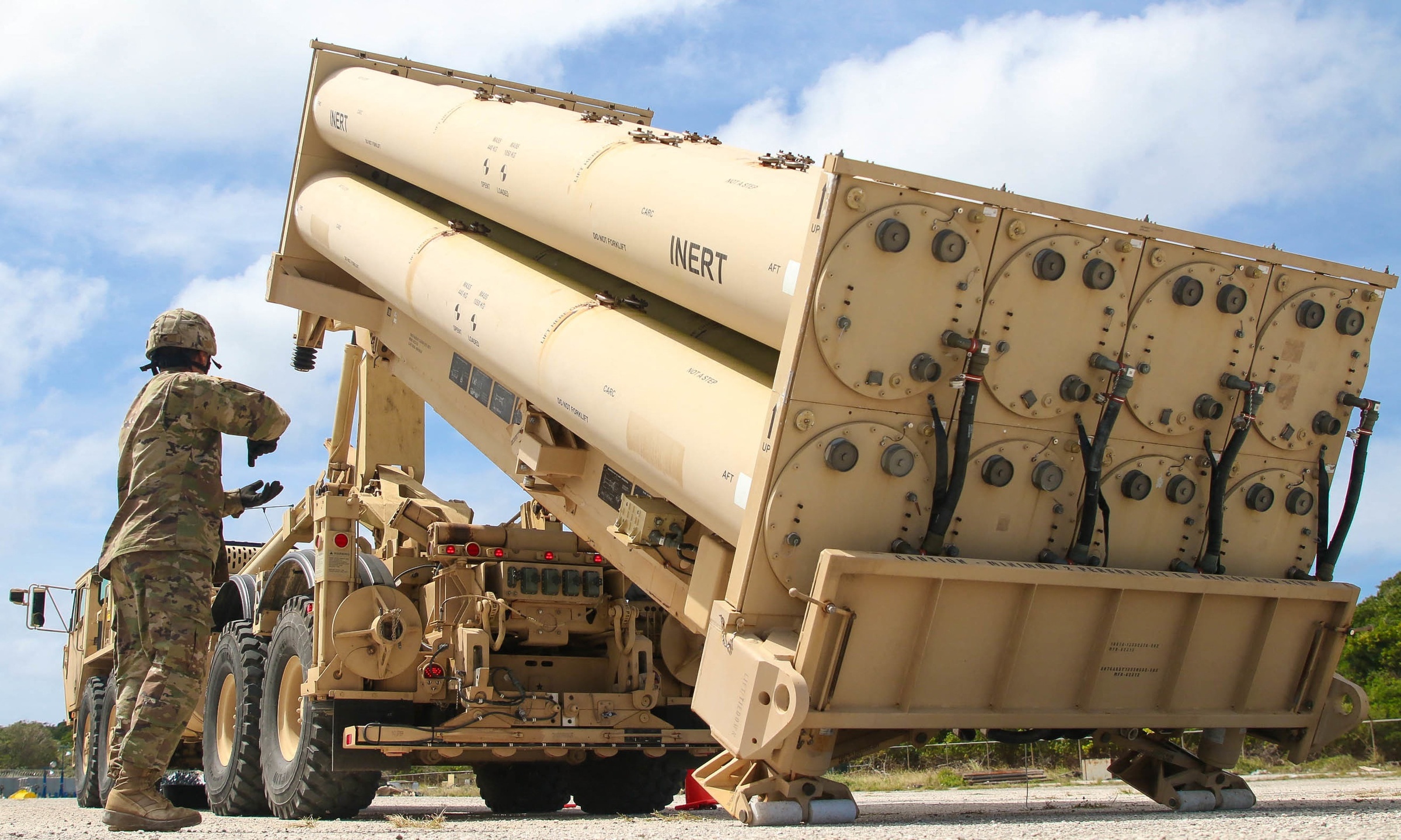 2022-12-14t000000z-1625030313-1980-7784-1729035867 Hệ thống THAAD tại căn cứ không quân Andersen ở đảo Guam hồi tháng 2/2019. Ảnh: Reuters