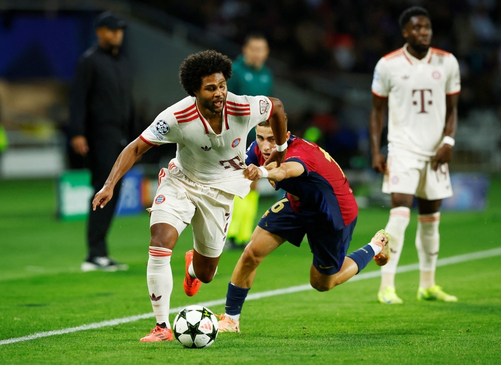 truc tiep barca 4-1 bayern raphinha ghi hat-trick hinh anh 3