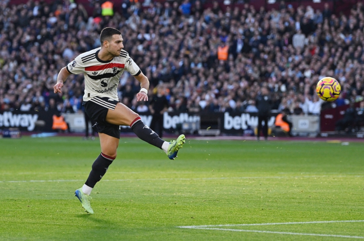 hai lan xa ngang tu choi ban thang, var ngoanh mat, mu thua tham west ham hinh anh 20