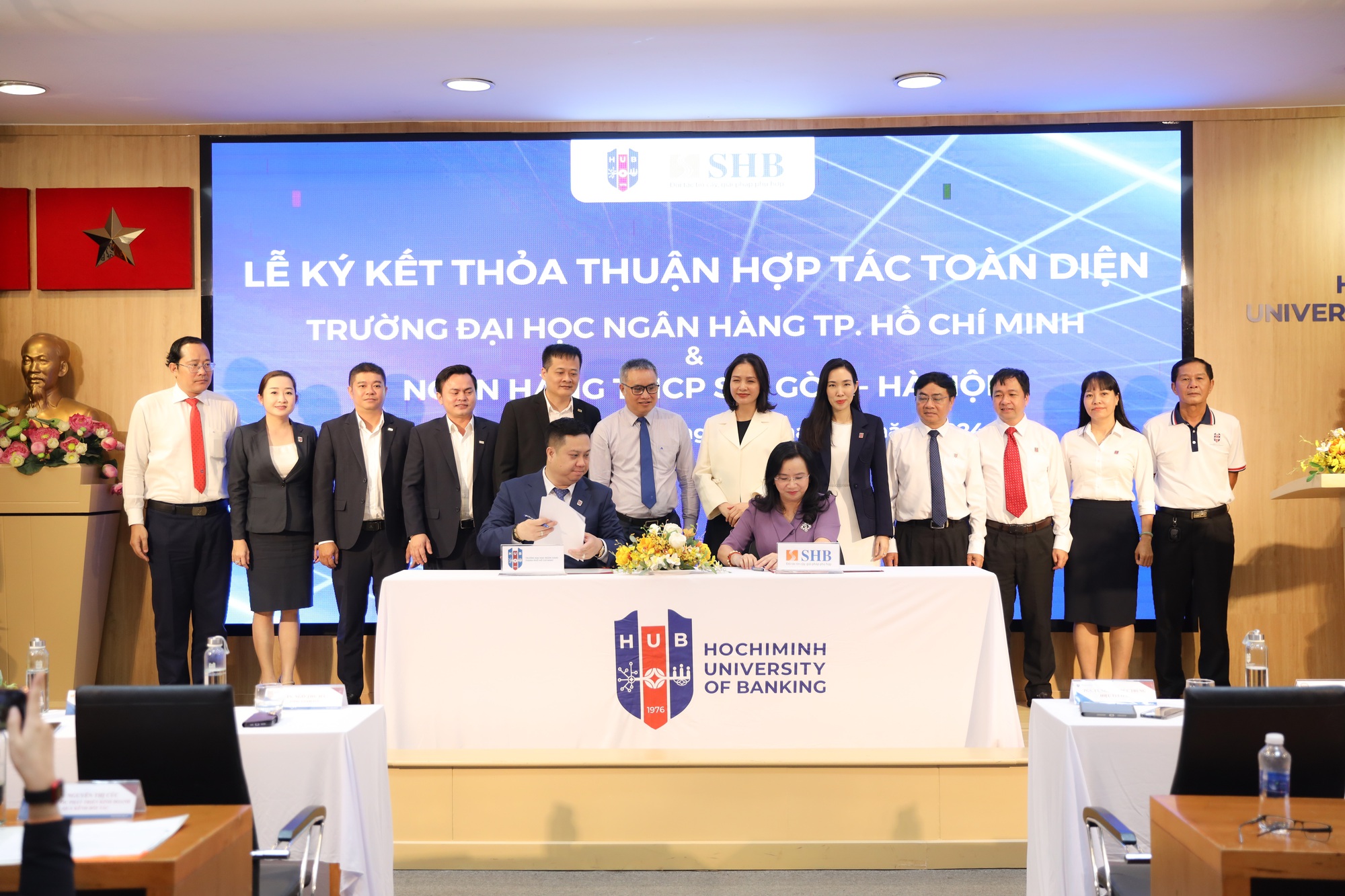 20241025163227-10102c9a3639-17299417815511383152658 SHB và Trường Đại học Ngân hàng thành phố Hồ Chí Minh hợp tác - Ảnh 1.