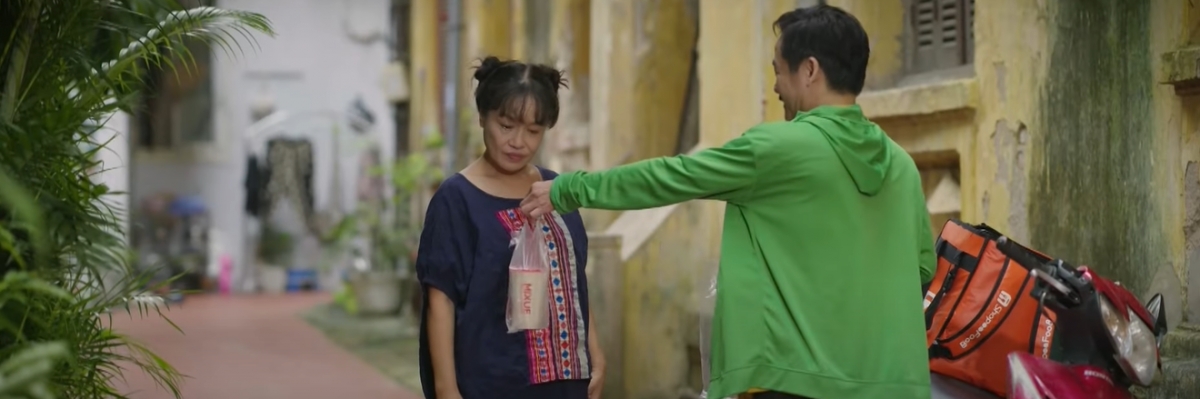 hoa sua ve trong gio tap 36 chi xoai duoc moi di hen ho hinh anh 1