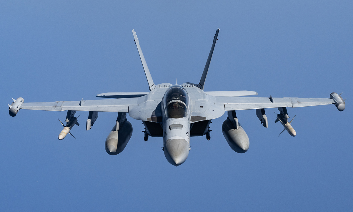 5563187178137268496a-my-1842-1729154132 Máy bay tác chiến điện tử EA-18G tham gia buổi huấn luyện tại Trung Đông ngày 2/5. Ảnh: US Navy