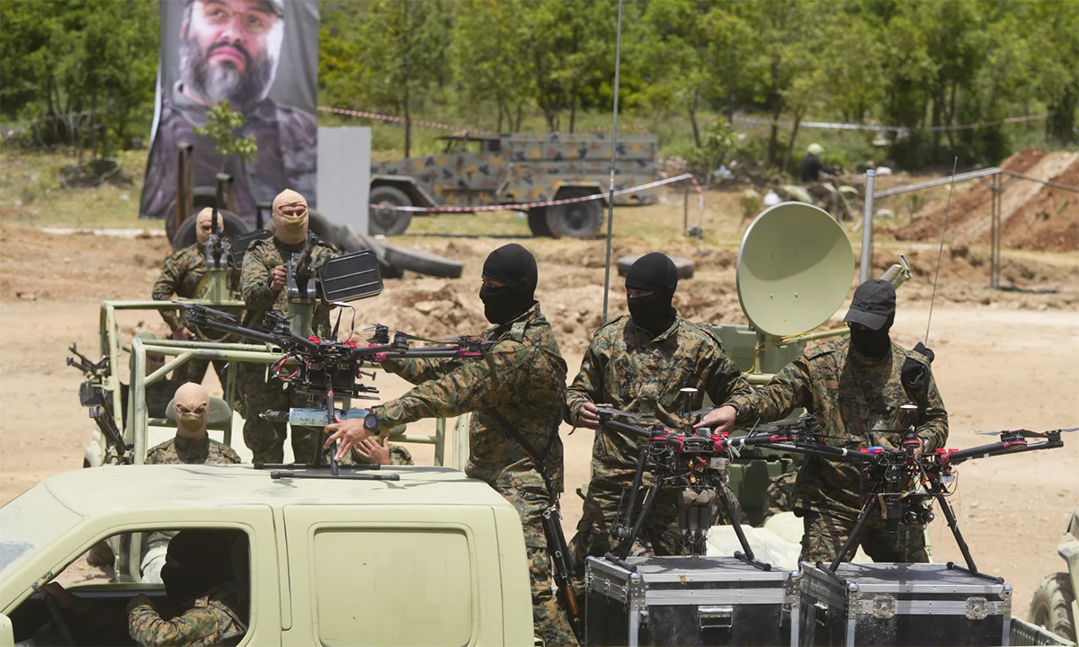 5563187178137268527a-hezbollah-2698-1728287546 Thành viên Hezbollah trong cuộc diễn tập ở miền nam Lebanon tháng 5/2023. Ảnh: AP
