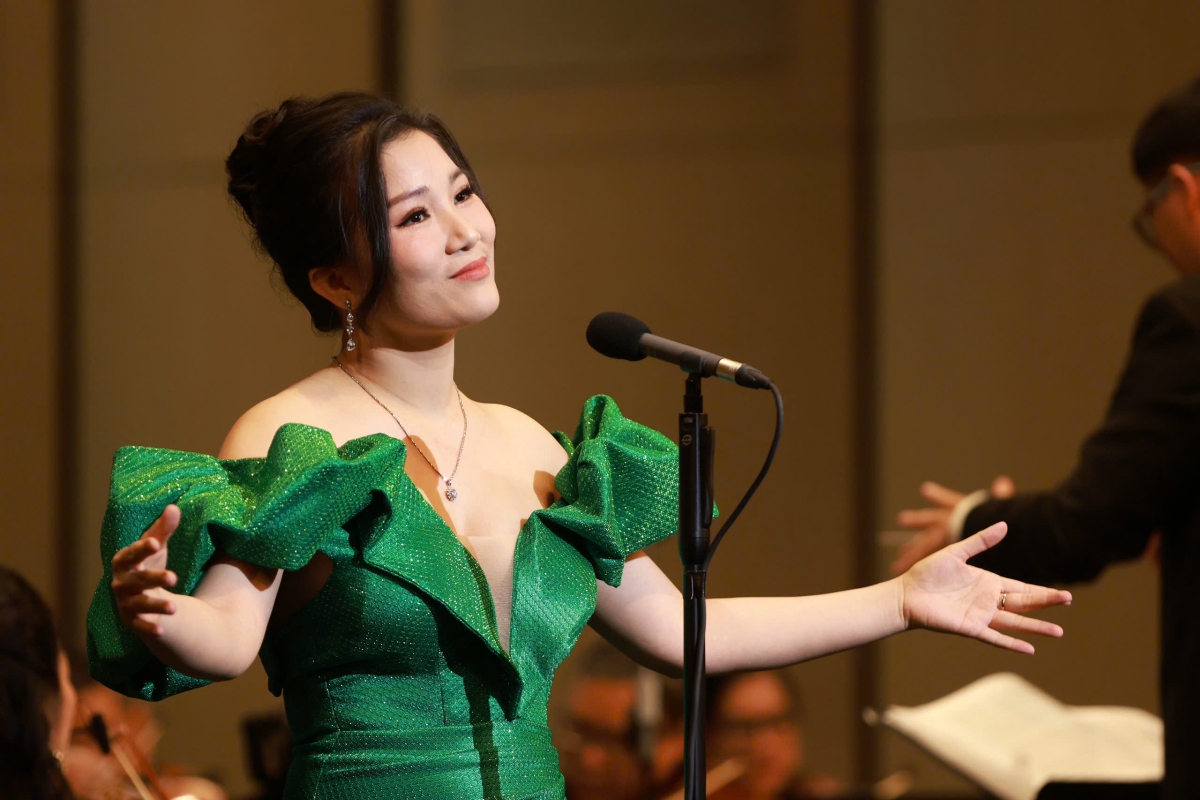 ban giao huong hoa binh 2024 nhung giai dieu dep ve cuoc song va tinh yeu hinh anh 3