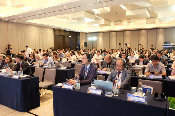 Nhiều bác sĩ trong và ngoài nước cập nhật kiến thức điều trị rối loạn tình dục nữ Nhiều bác sĩ trong và ngoài nước cập nhật kiến thức điều trị rối loạn tình dục nữ