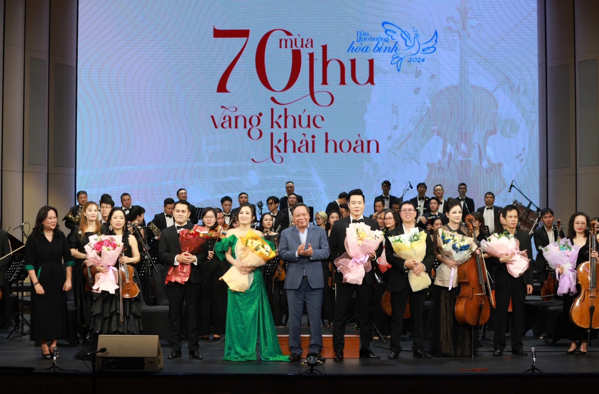 ban giao huong hoa binh 2024 nhung giai dieu dep ve cuoc song va tinh yeu hinh anh 5