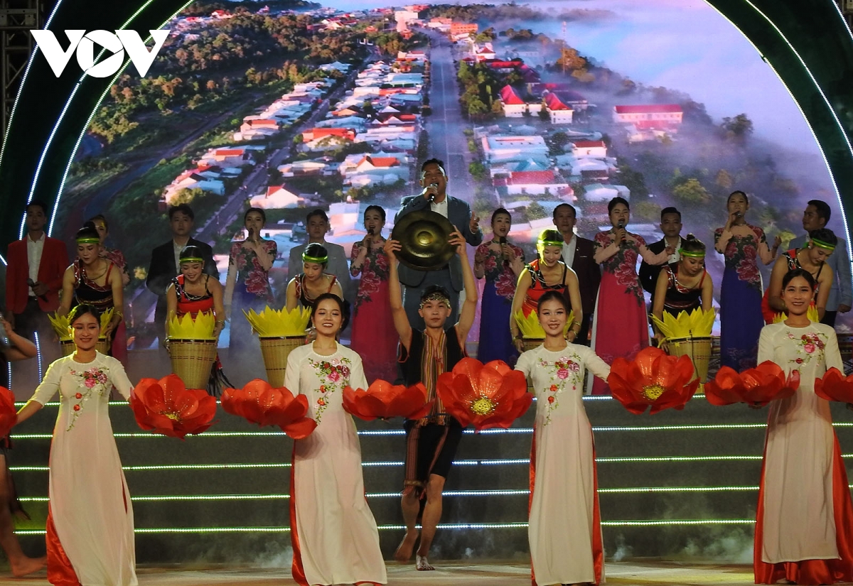 phat trien du lich ben vung tren vung tam chan dong dat kon plong hinh anh 4