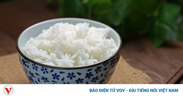 Ăn cơm trắng nhiều có béo không? 1 com trang