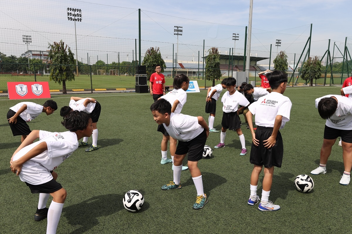 cup vang asean cup den ha noi, cau thu nhi hao huc voi su kien dac biet hinh anh 3