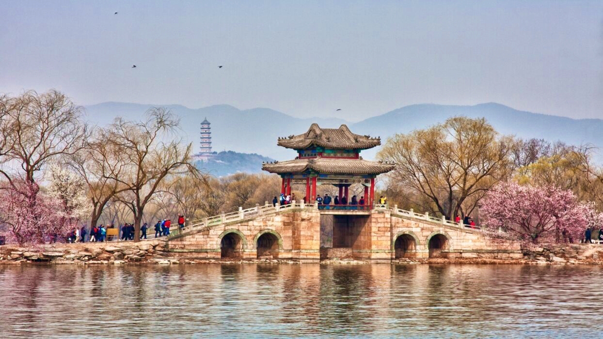 featured-image-summer-palace-in-1729603185934689558616 Nha Trang toả sáng trong "Top 5 viên ngọc ẩn châu Á" hút khách cuối năm 2024 - Ảnh 3.