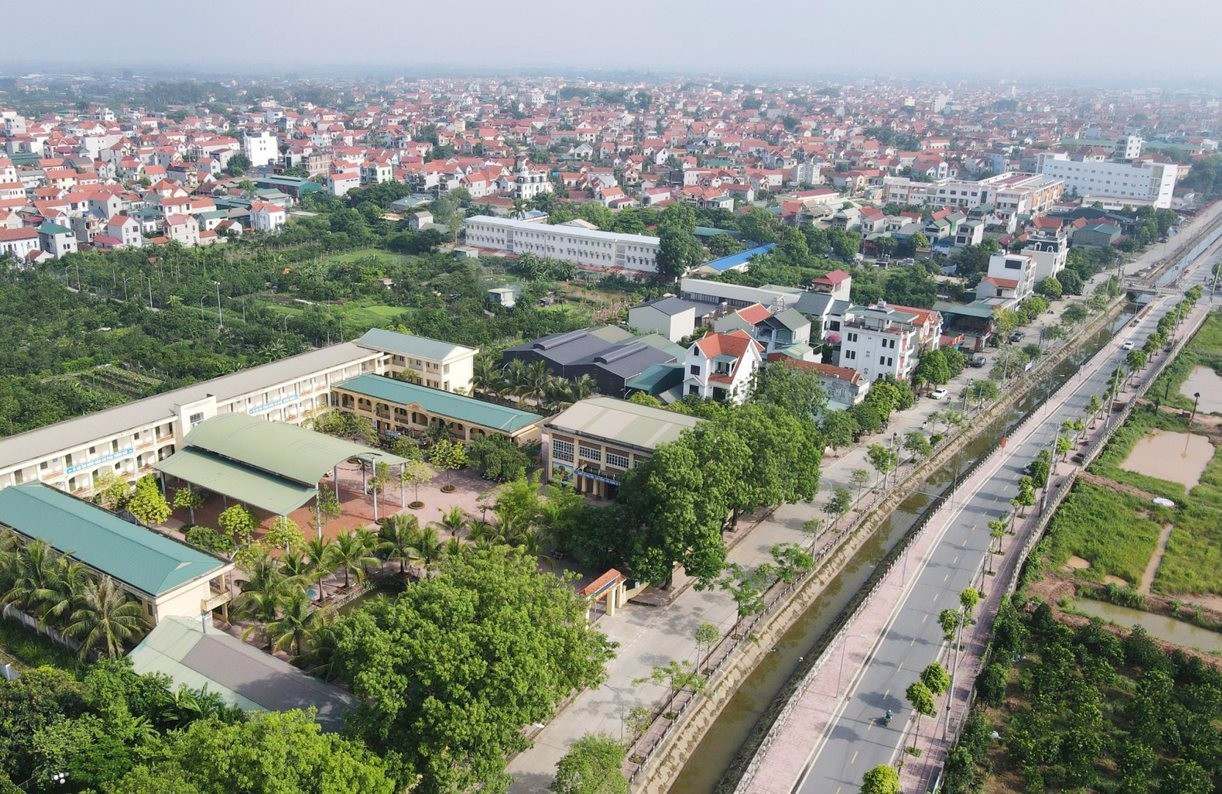 VARS đề xuất mức phạt bỏ cọc trong đấu giá đất cần được xem xét nâng cao hơn ha-noi-bat-ngo-huyen-vung-ven-chi-ban-duoc-mot-lo-dat-tai-phien-dau-gia6641b6bab4255-1719188351331685307318-9290-1049.jpg