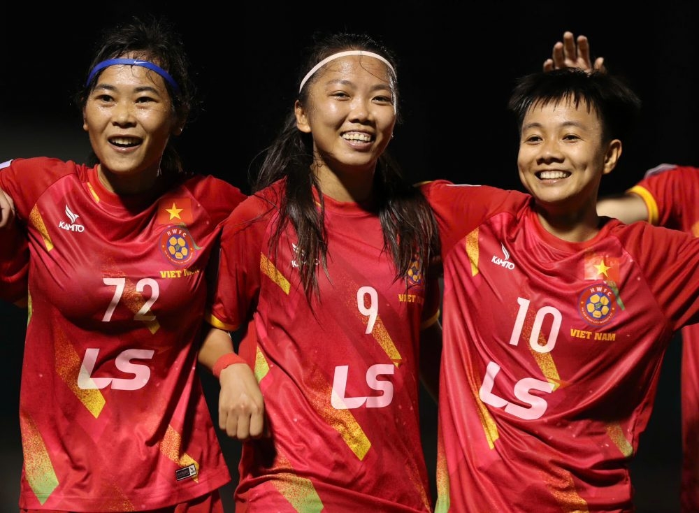 huynh nhu chan thuong truoc tran quan trong cua clb tp.hcm o cup c1 nu chau A hinh anh 1