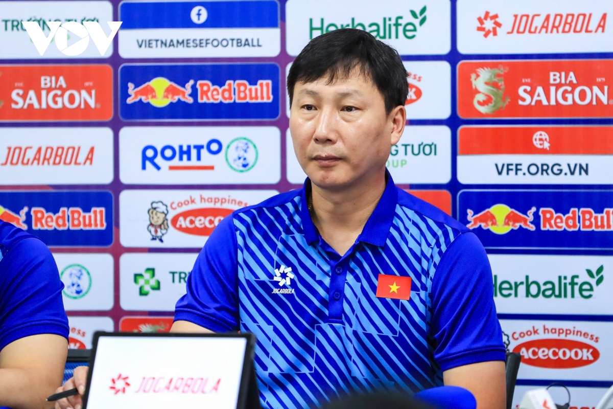 hlv kim sang sik tiet lo dieu dac biet ve nhan su Dt viet nam trong tran gap Dt An Do hinh anh 1
