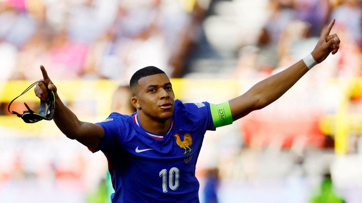 phan ung cua kylian mbappe truoc cao buoc hiep dam hinh anh 1