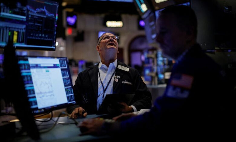 Dow Jones lập kỷ lục mới, dữ liệu việc làm Mỹ xoa dịu lo ngại kinh tế 1 lynxmpek930ad l 9114 1119
