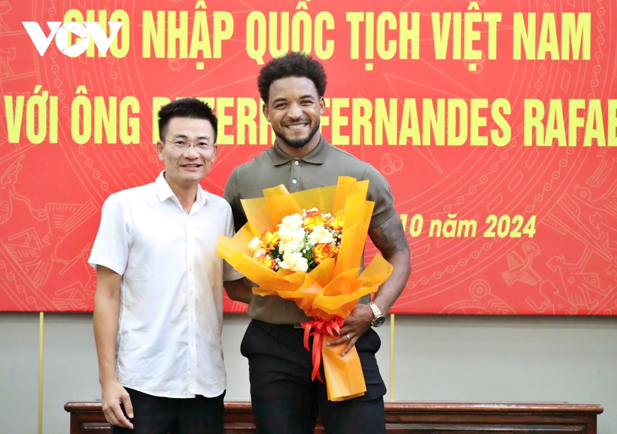 rafaelson bao tin vui toi nguoi ham mo bong da viet nam hinh anh 1
