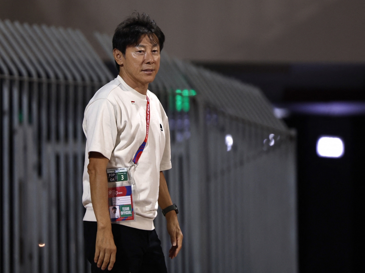 truc tiep trung quoc 0-0 indonesia hlv shin tae yong xo do ky luc cua hlv park hinh anh 3