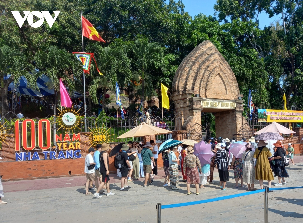 nha trang tim kiem thi truong moi khi du khach trung quoc sut giam hinh anh 1