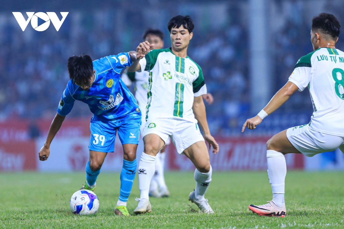 trực tiếp hòa bình 0-0 bình phước công phượng nỗ lực ghi dấu ấn hình ảnh 13 truc tiep hoa binh 0-0 binh phuoc cong phuong no luc ghi dau an hinh anh 13