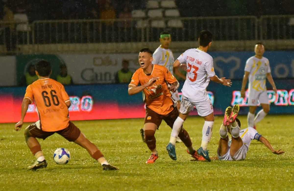 kết quả vòng 5 v-league 2024 2025 hagl hòa kịch tính thanh hóa hình ảnh 8 ket qua vong 5 v-league 2024 2025 hagl hoa kich tinh thanh hoa hinh anh 8