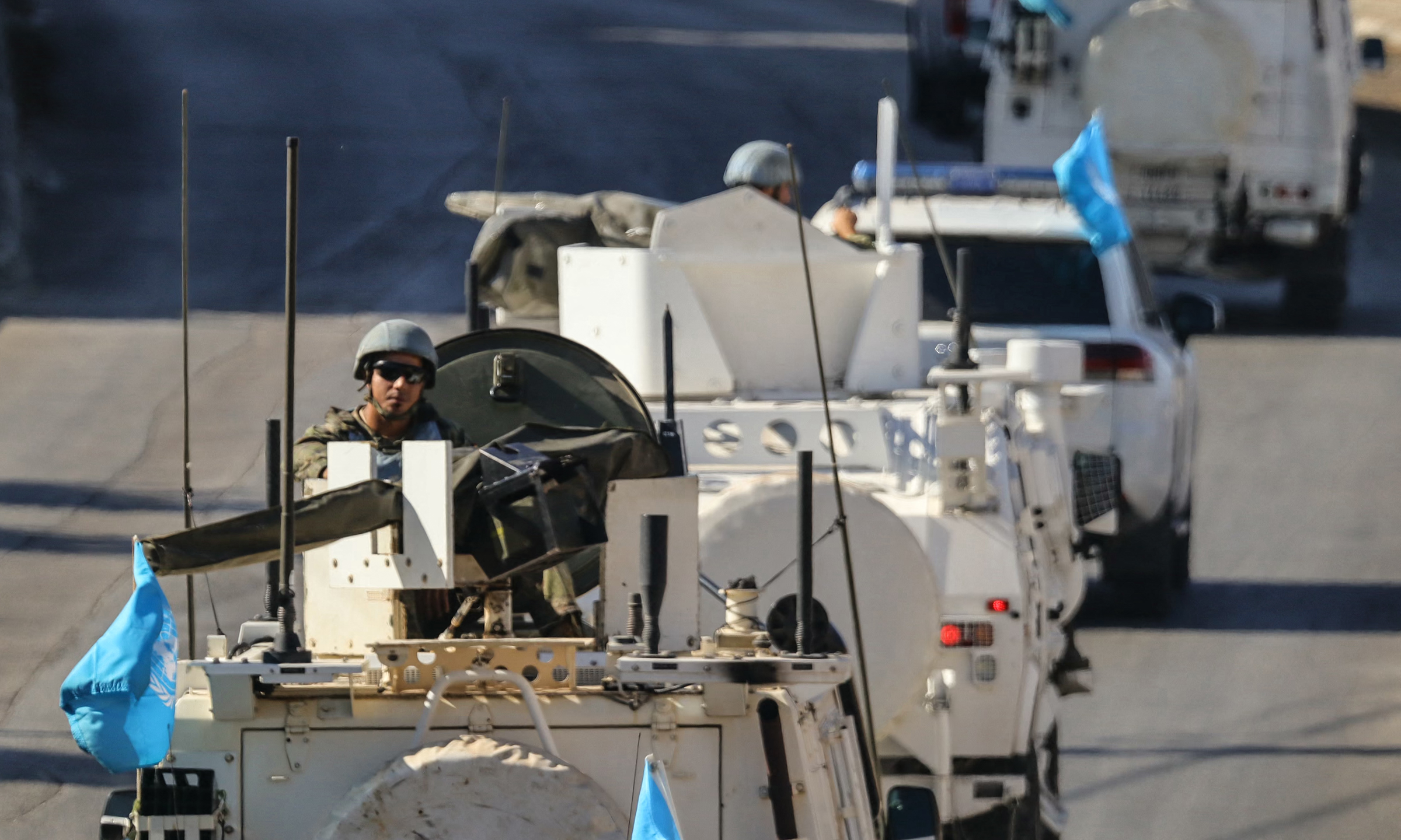 unifil-2257-1728965205 Đoàn xe của UNIFIL tuần tra tại thị trấn Marjayoun ở miền nam Lebanon hôm 12/10. Ảnh: AFP