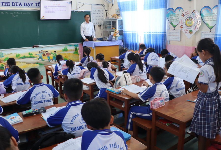 Một tiết học tại Trường Tiểu học Quang Trung. vuon-len-tu-gian-kho-1-2502.jpg