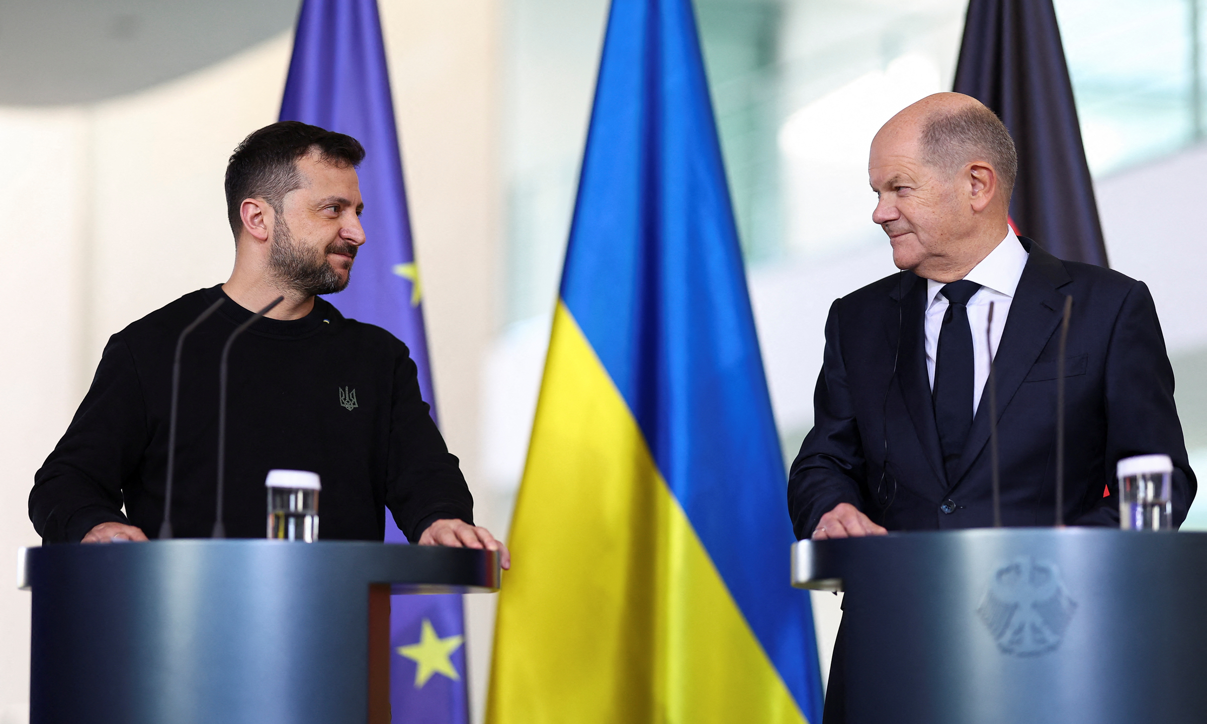 zelensky-8830-1728660317 Tổng thống Zelensky và Thủ tướng Scholz tại họp báo ở Berlin, Đức hôm 11/10. Ảnh: Reuters